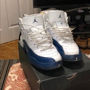 Air jordan 12 reto “french blue”